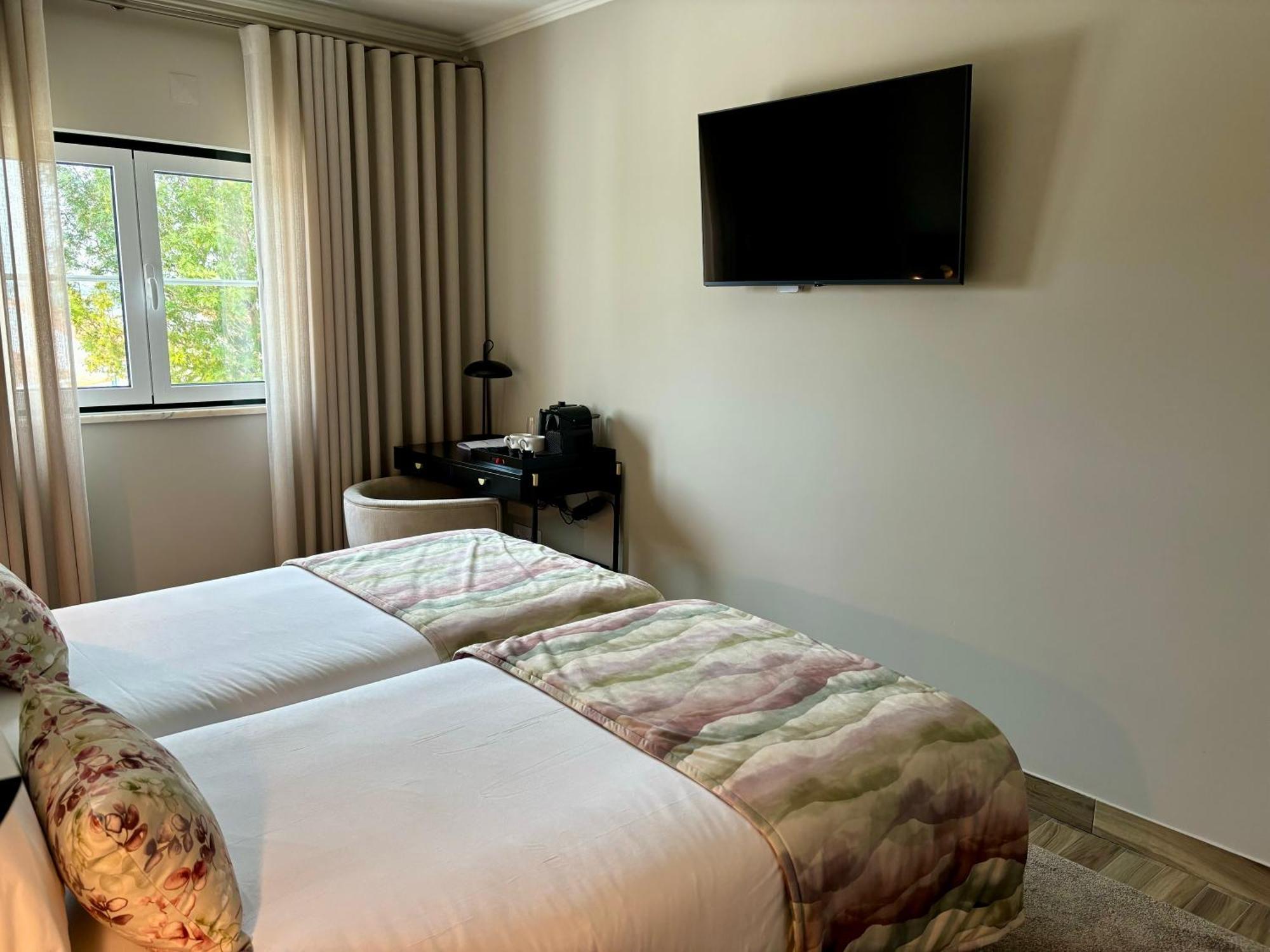 Lilases Boutique House & Garden Mora Zimmer foto